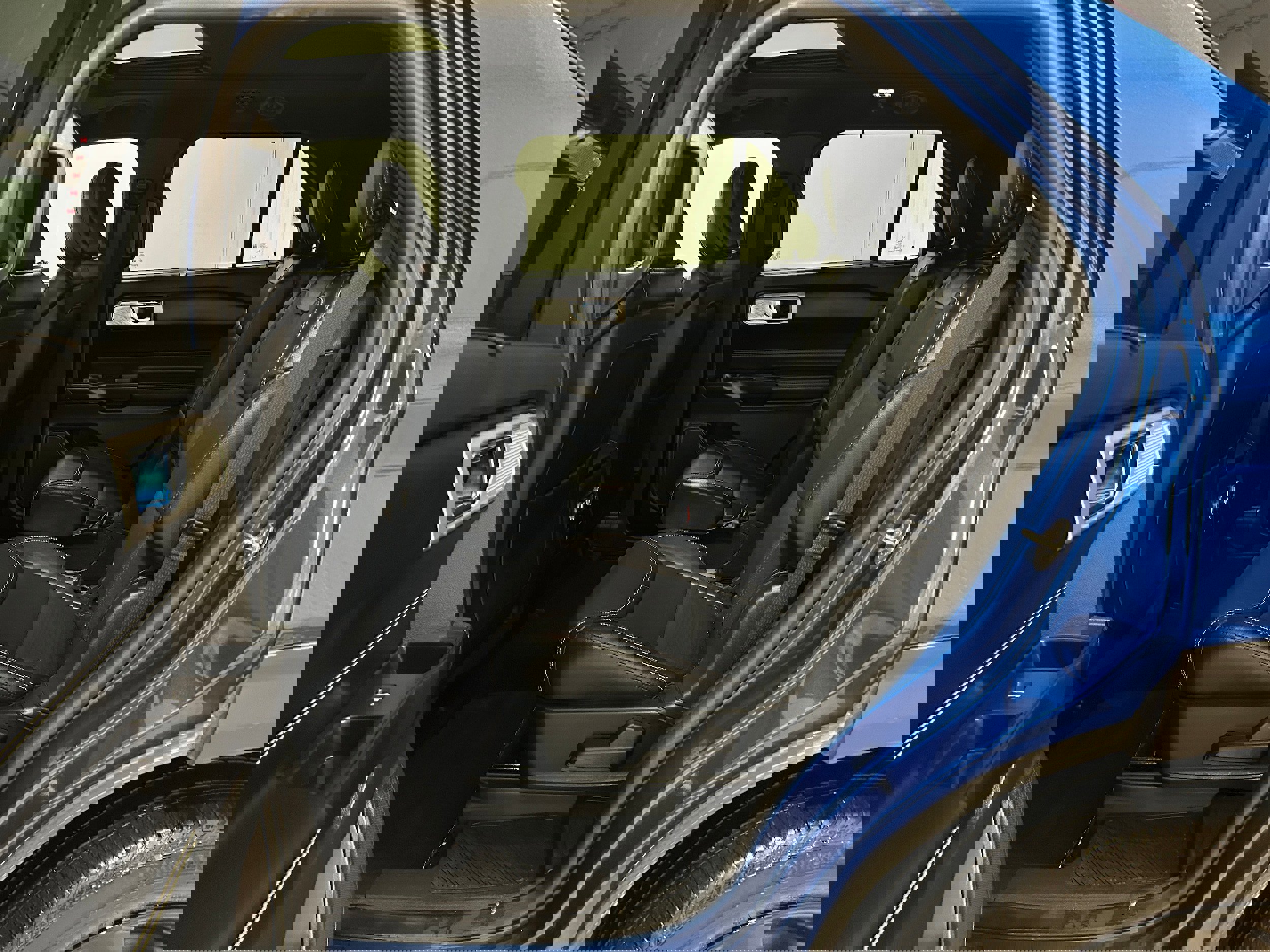 Used 2020 Ford Explorer ST w/ ST Street Pack image 29