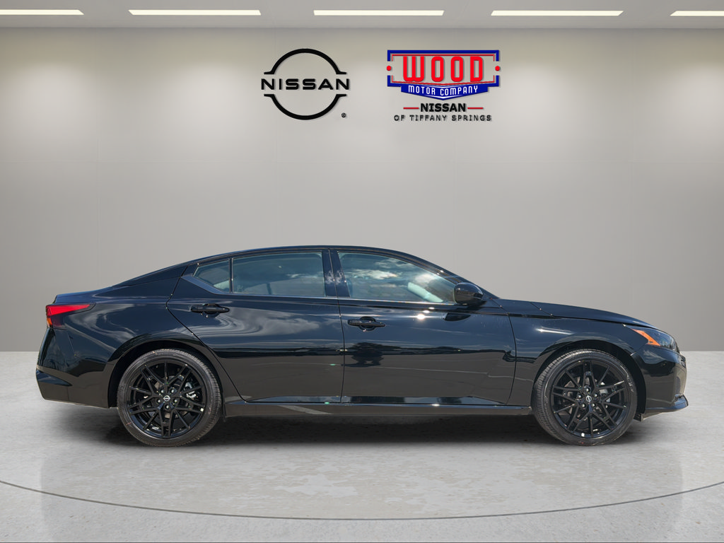 New 2026 Nissan Altima 2.5 SR w/ SR Midnight Edition Package FWD image 2