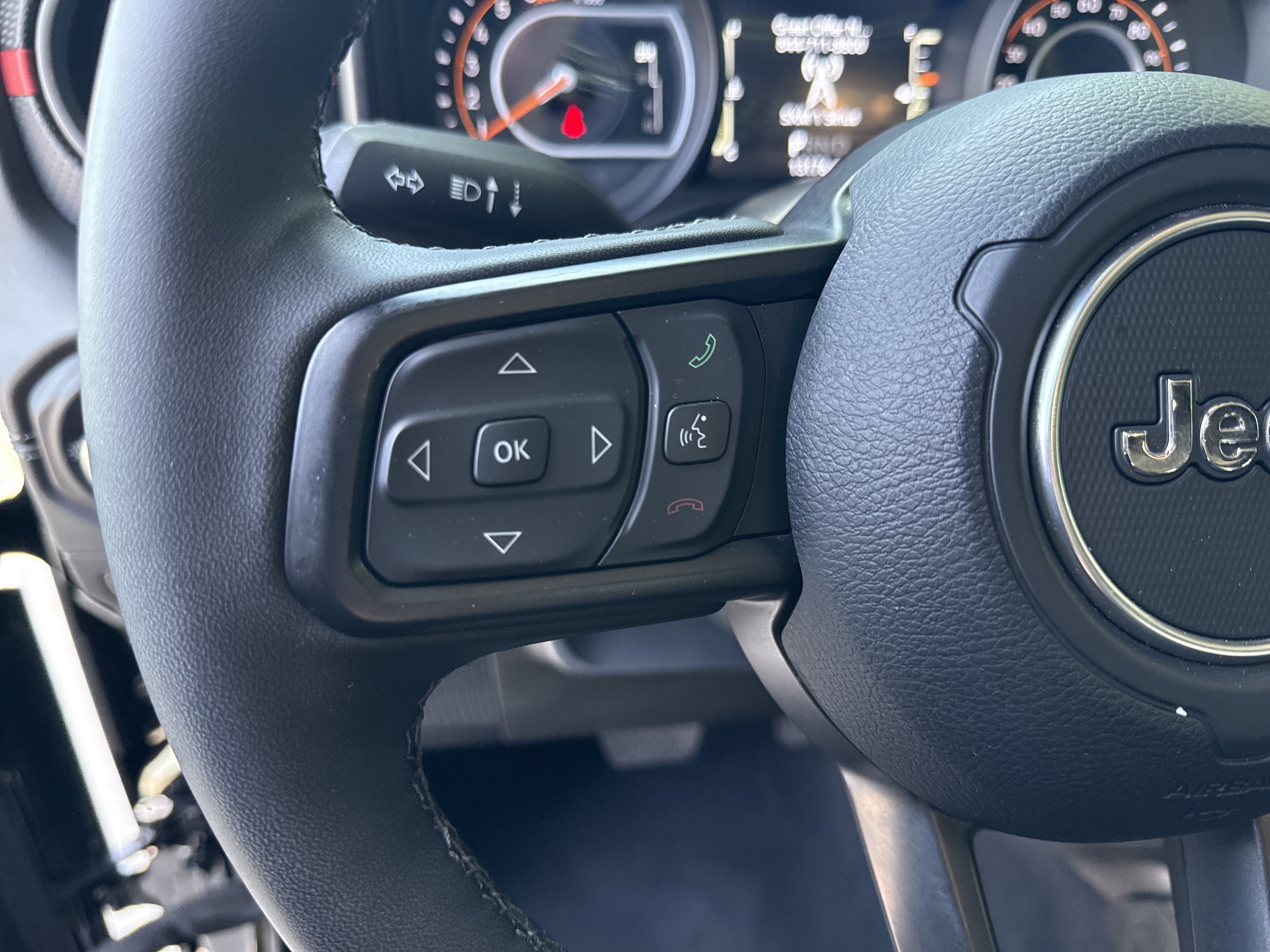 Used 2026 Jeep Wrangler Unlimited Rubicon AWD/4WD image 25