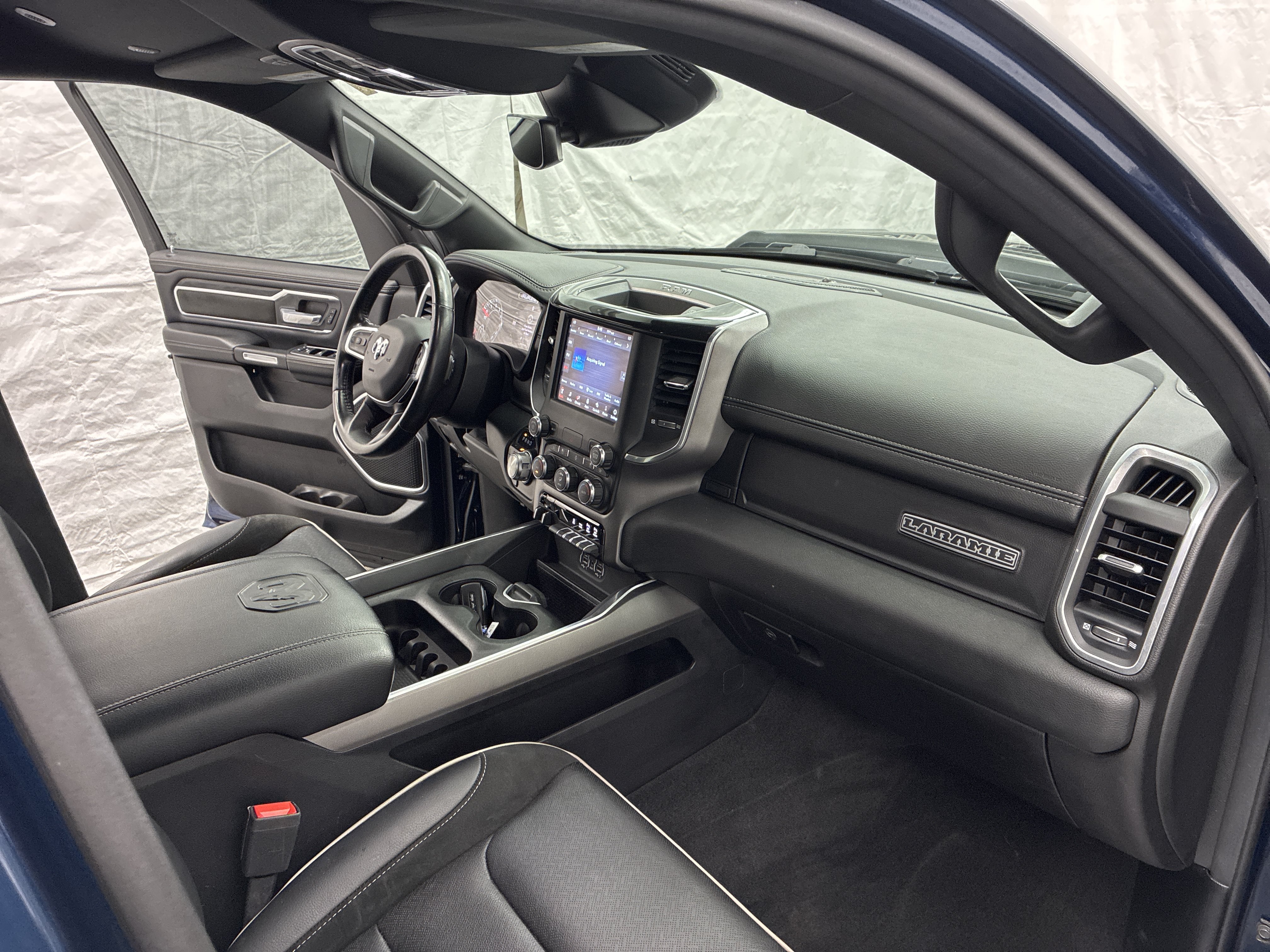 Used 2021 RAM 1500 Laramie w/ Sport Appearance Package AWD/4WD image 14
