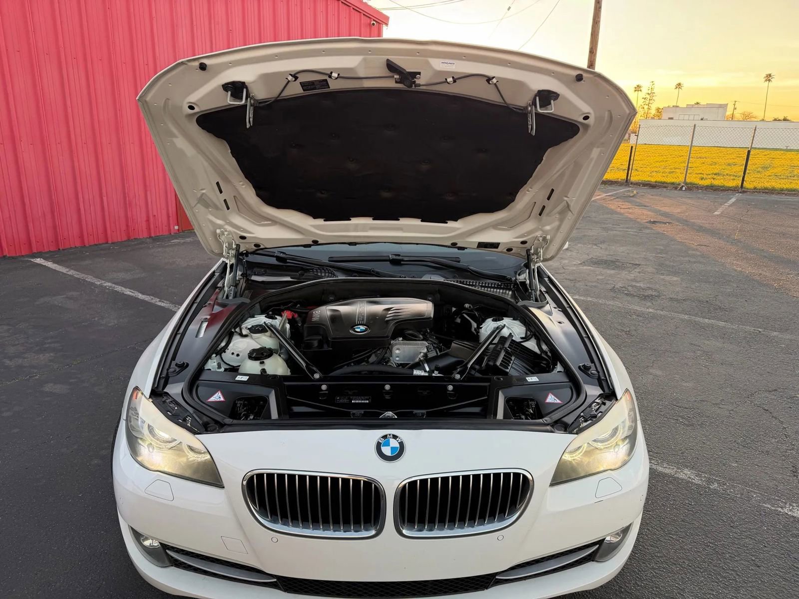 Used 2013 BMW 528i Sedan image 12