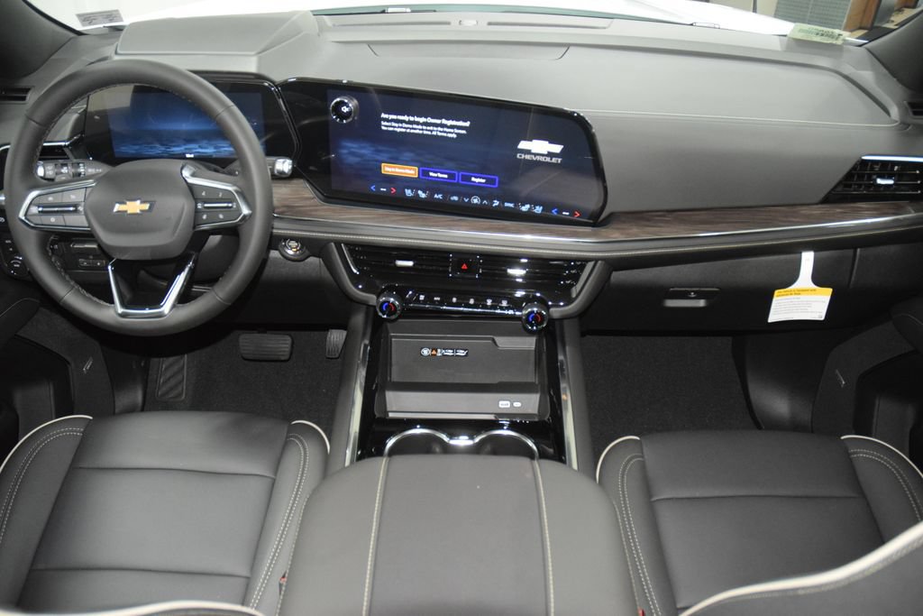 New 2026 Chevrolet Suburban Premier AWD/4WD image 32