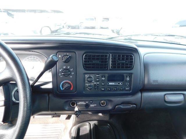 Used 2000 Dodge Dakota 2WD Club Cab image 14