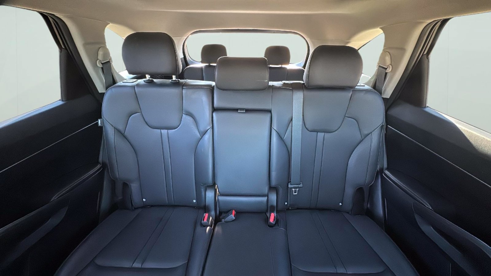Used 2025 Kia Sorento S w/ Panoramic Sunroof Package FWD image 25