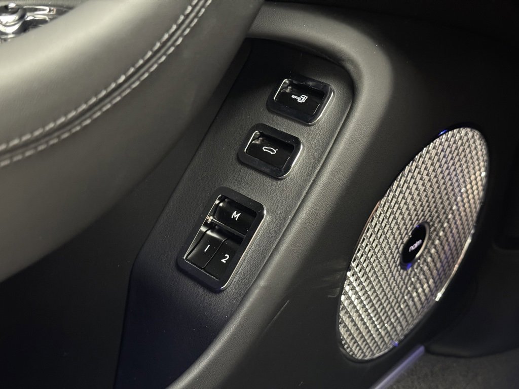 New 2026 Bentley Flying Spur Plug-In Hybrid image 12