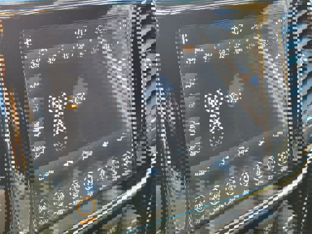 Used 2021 Jeep Grand Cherokee 80th Anniversary w/ Quick Order Package 28K 80th image 21