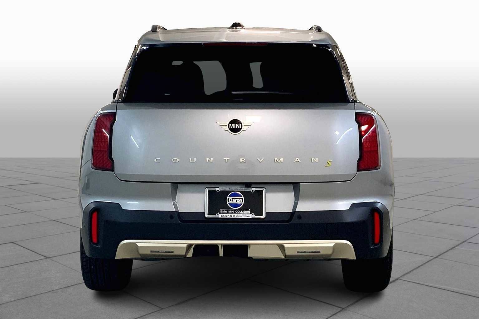 Used 2025 MINI Cooper Countryman SE image 4