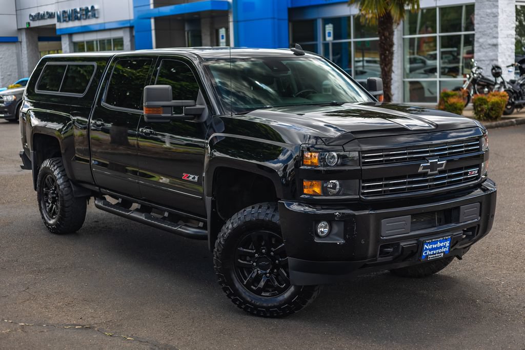 Used 2017 Chevrolet Silverado 3500 LTZ w/ Midnight Edition AWD/4WD video 2