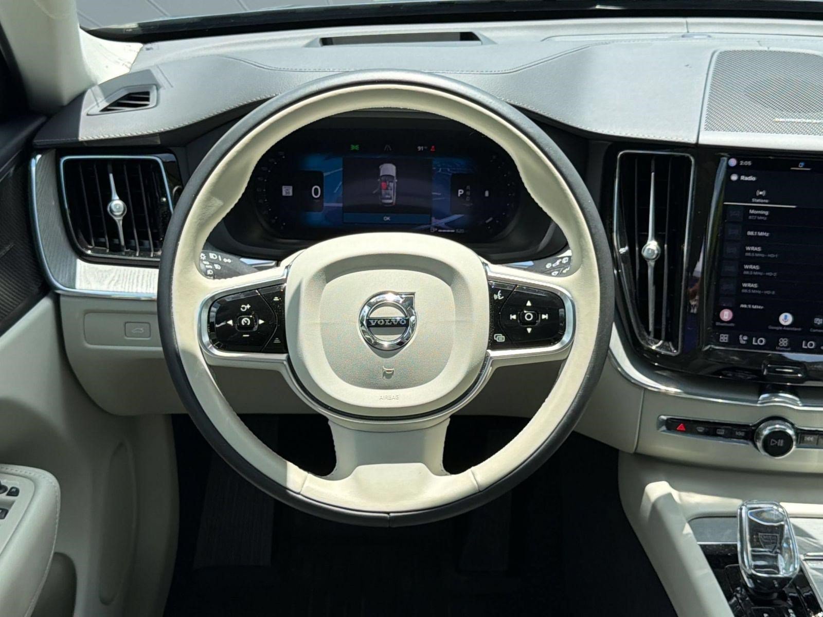 Certified 2024 Volvo XC60 B5 Ultimate w/ Protection Package Premier AWD/4WD image 18