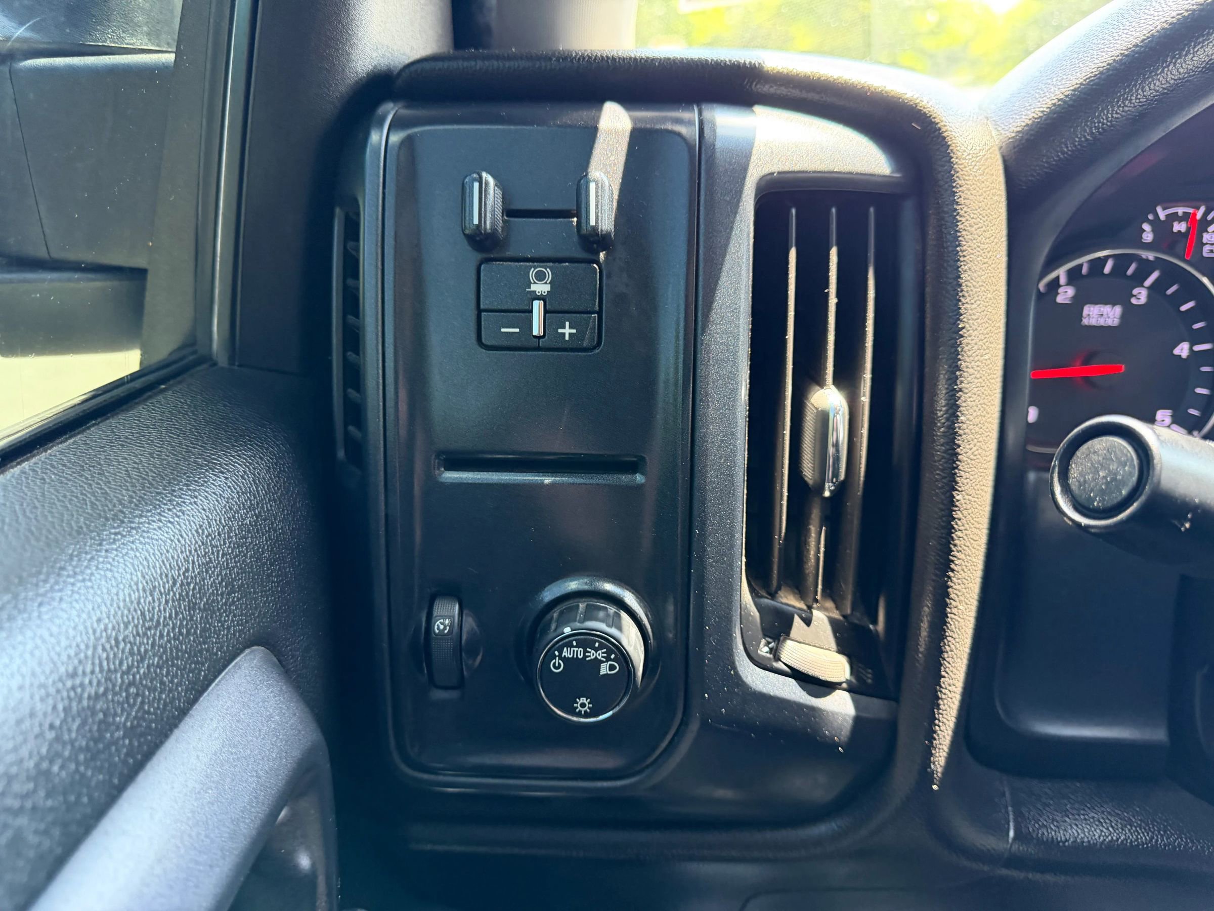 Used 2019 Chevrolet Silverado 3500 W/T AWD/4WD image 27