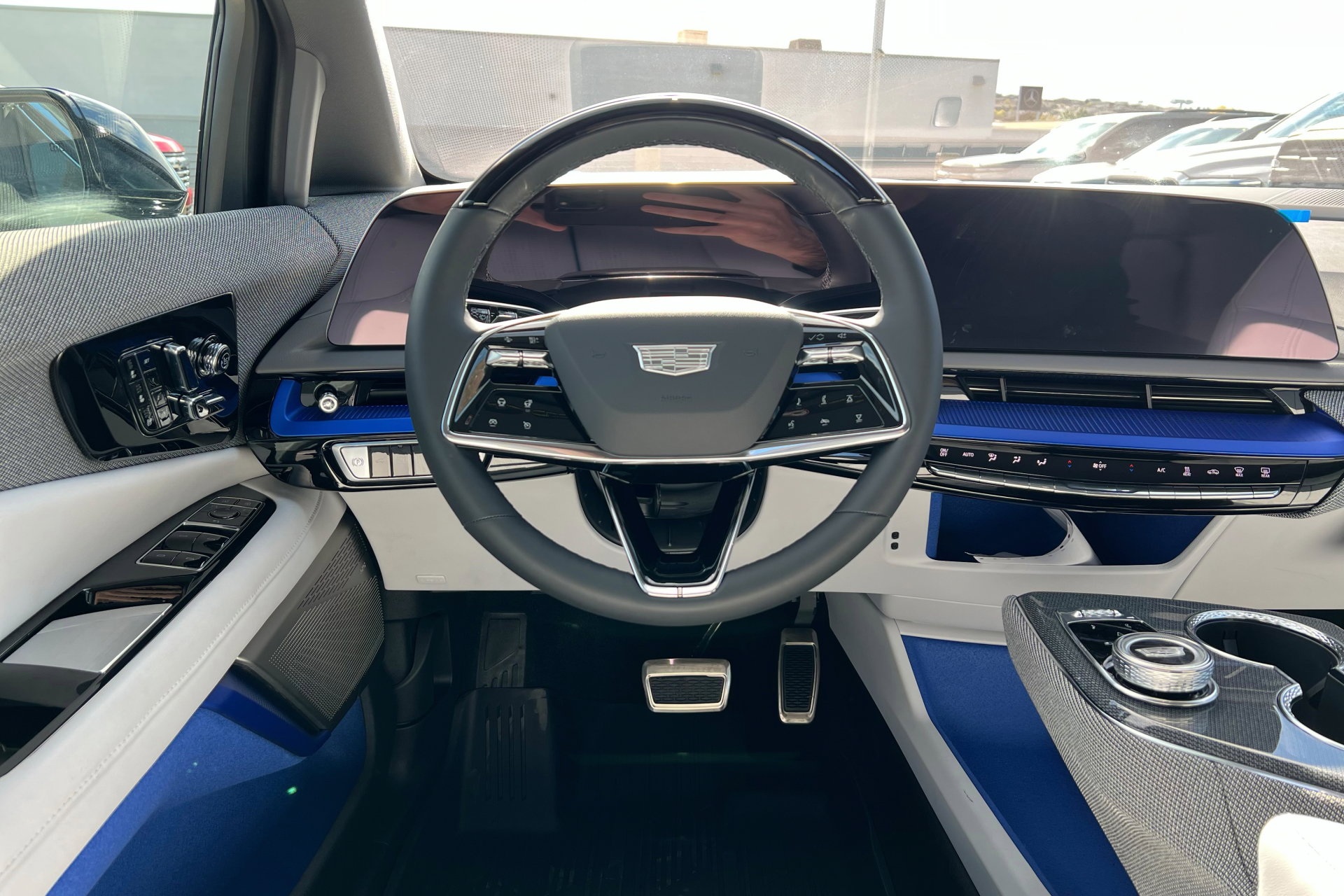 New 2026 Cadillac Optiq Sport 2 w/ LPO, Floor Liner Package AWD/4WD image 13