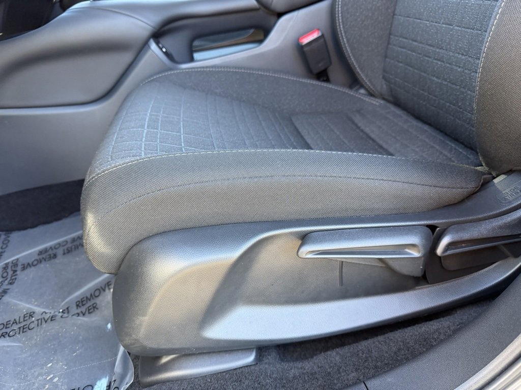 Used 2025 Honda HR-V LX image 14