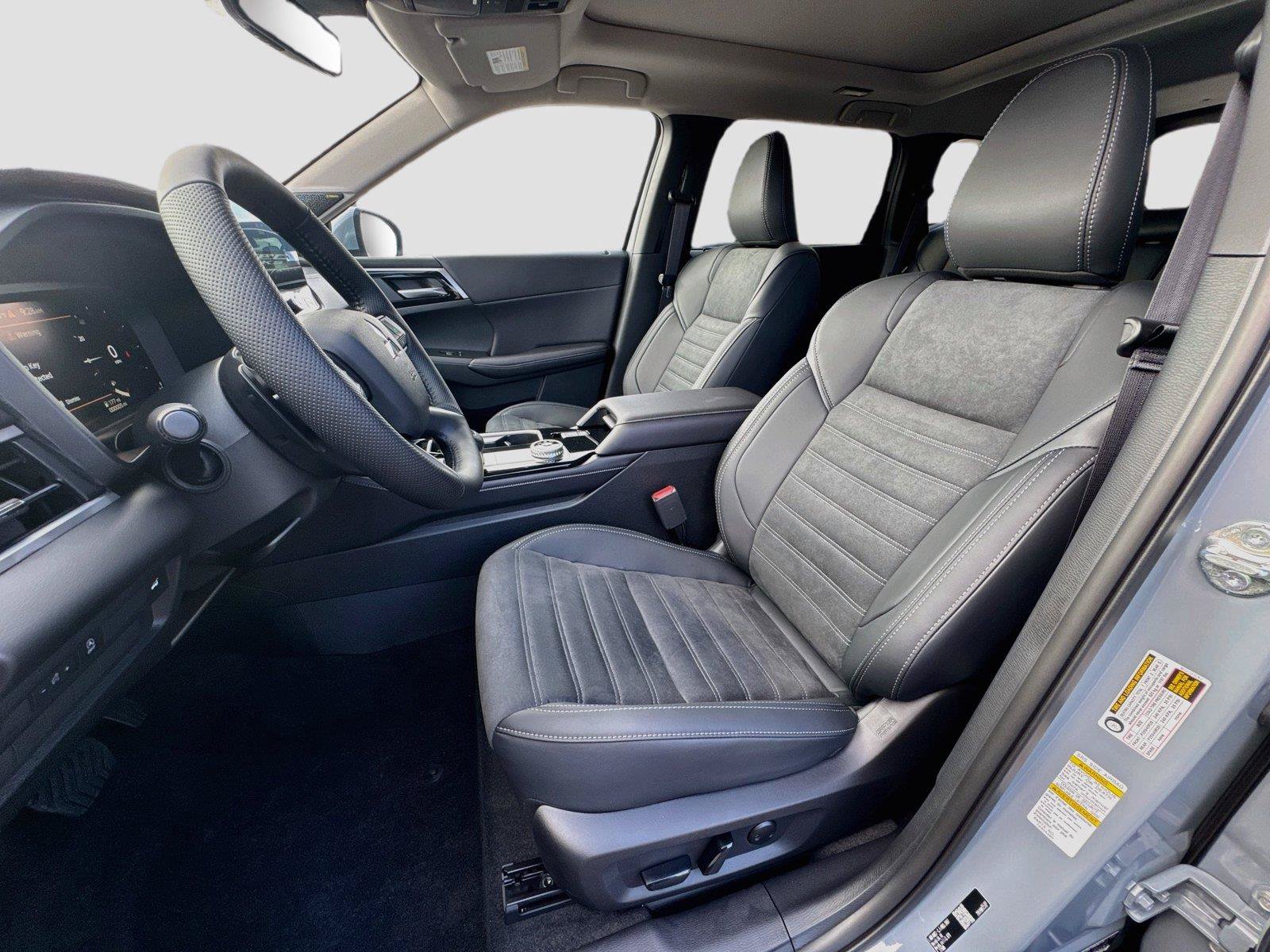 New 2026 Mitsubishi Outlander SE FWD image 9