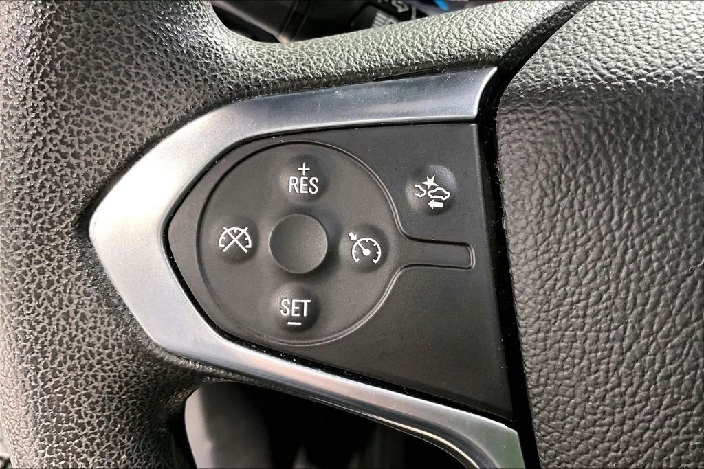 Used 2023 Chevrolet Traverse LS image 23