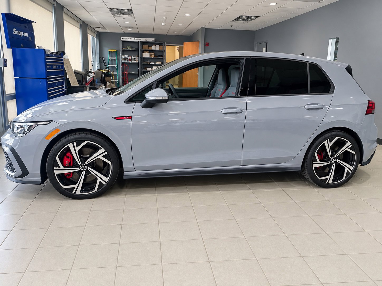 Used 2024 Volkswagen GTI SE w/ SE Leather Seats Package FWD image 3