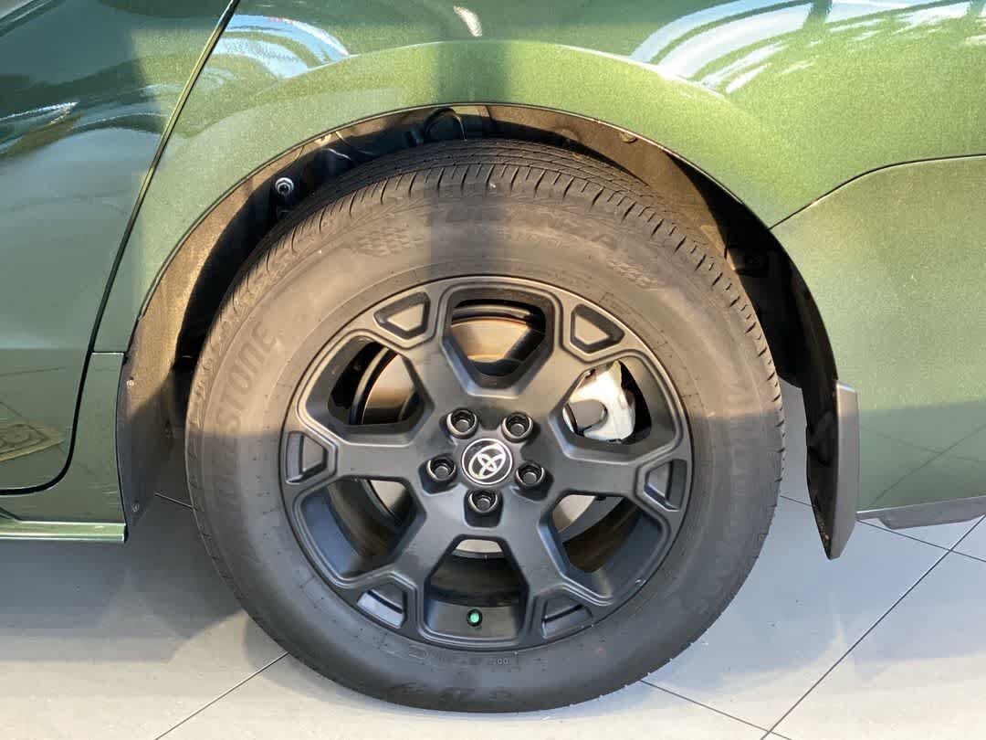 Certified 2025 Toyota Sienna XLE Woodland Edition AWD/4WD image 13