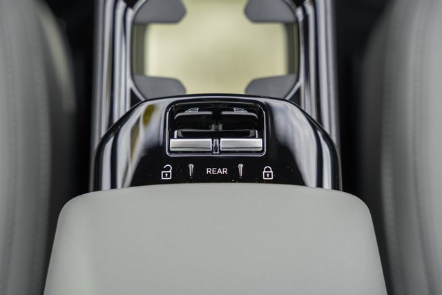 New 2026 Volvo EX30 Cross Country Ultra image 21