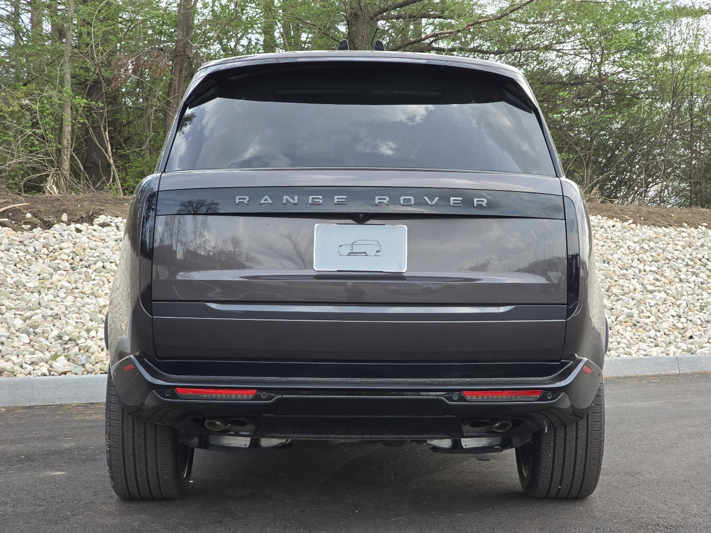 New 2026 Land Rover Range Rover Long Wheelbase SE image 23