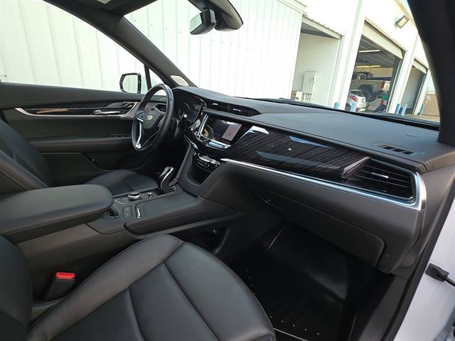 Used 2025 Cadillac XT6 Premium Luxury FWD image 20