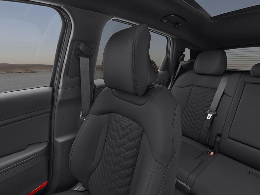 New 2026 Kia Sportage X-Line w/ X-Line Premium Package AWD/4WD image 16