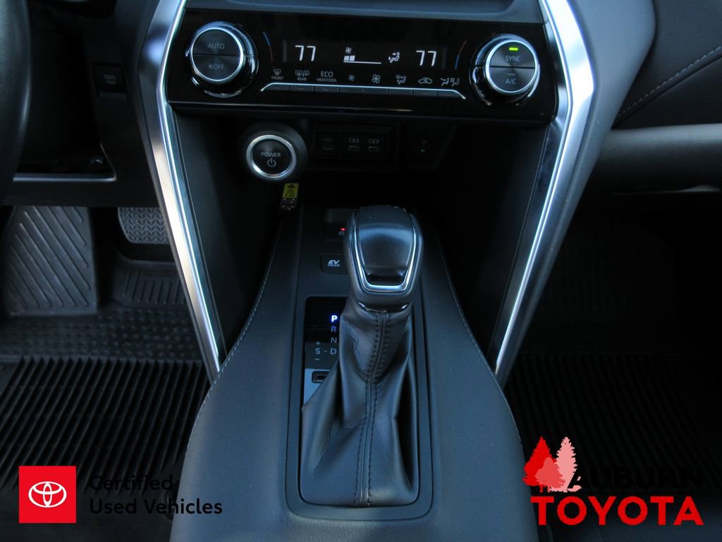 Certified 2024 Toyota Venza LE image 16