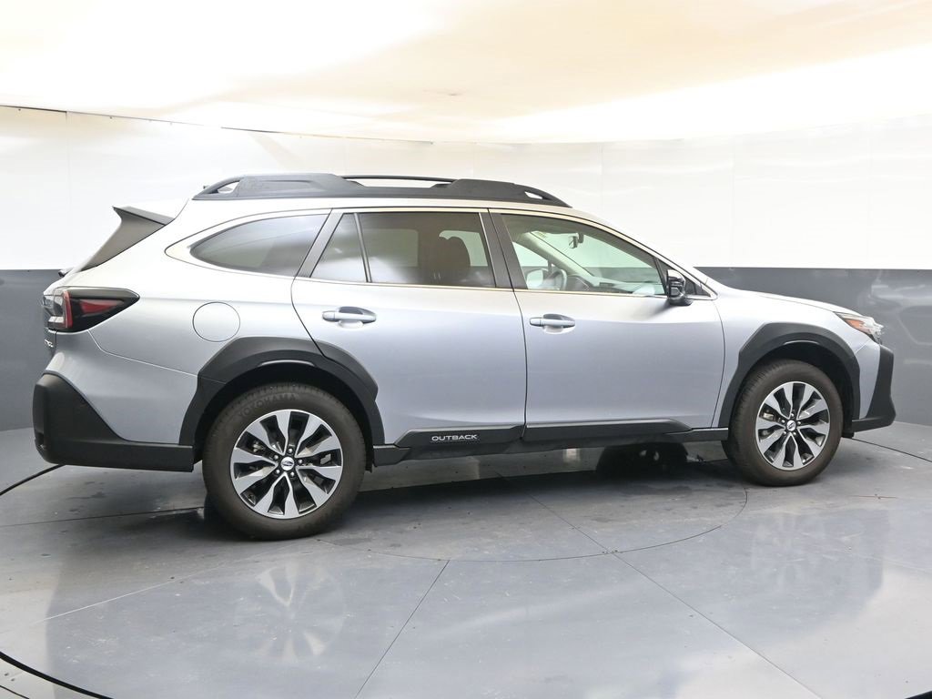 Used 2024 Subaru Outback Limited image 6