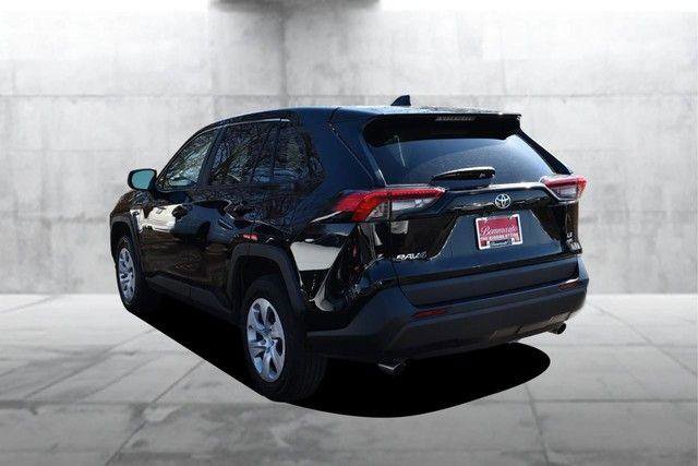 Used 2024 Toyota RAV4 LE image 7