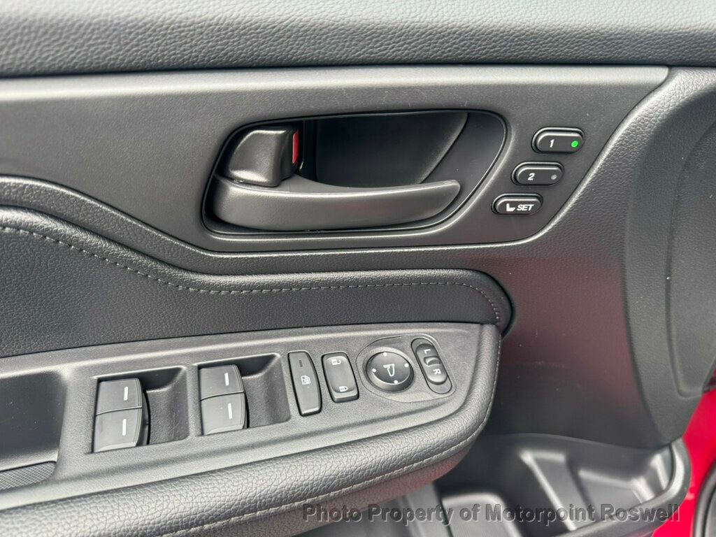 Used 2024 Honda Odyssey Sport image 13