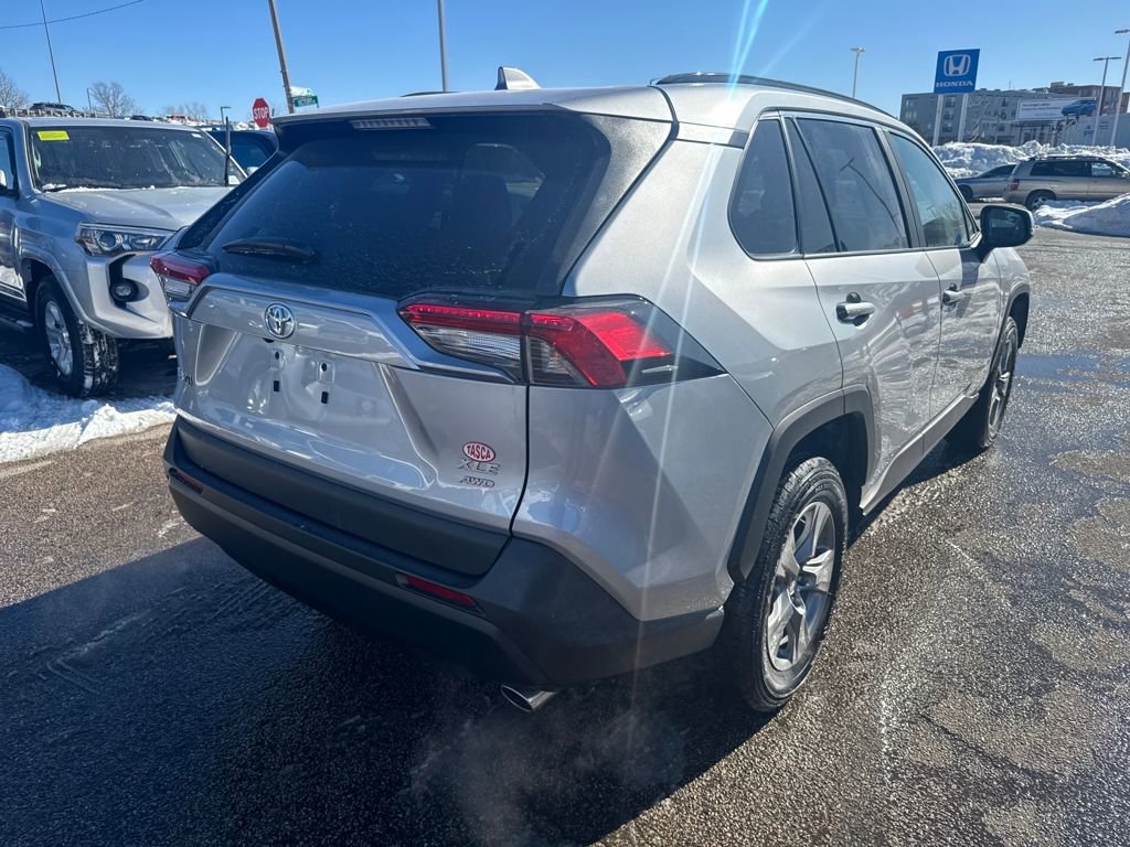 Used 2025 Toyota RAV4 XLE image 7