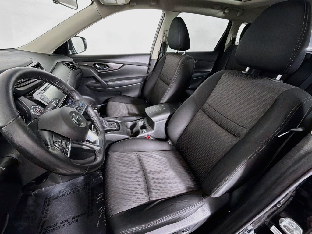 Used 2019 Nissan Rogue SV w/ Sun & Sound Touring Package AWD/4WD image 21