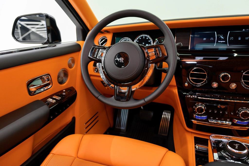 Used 2024 Rolls-Royce Phantom Sedan w/ The Phantom Package RWD image 44