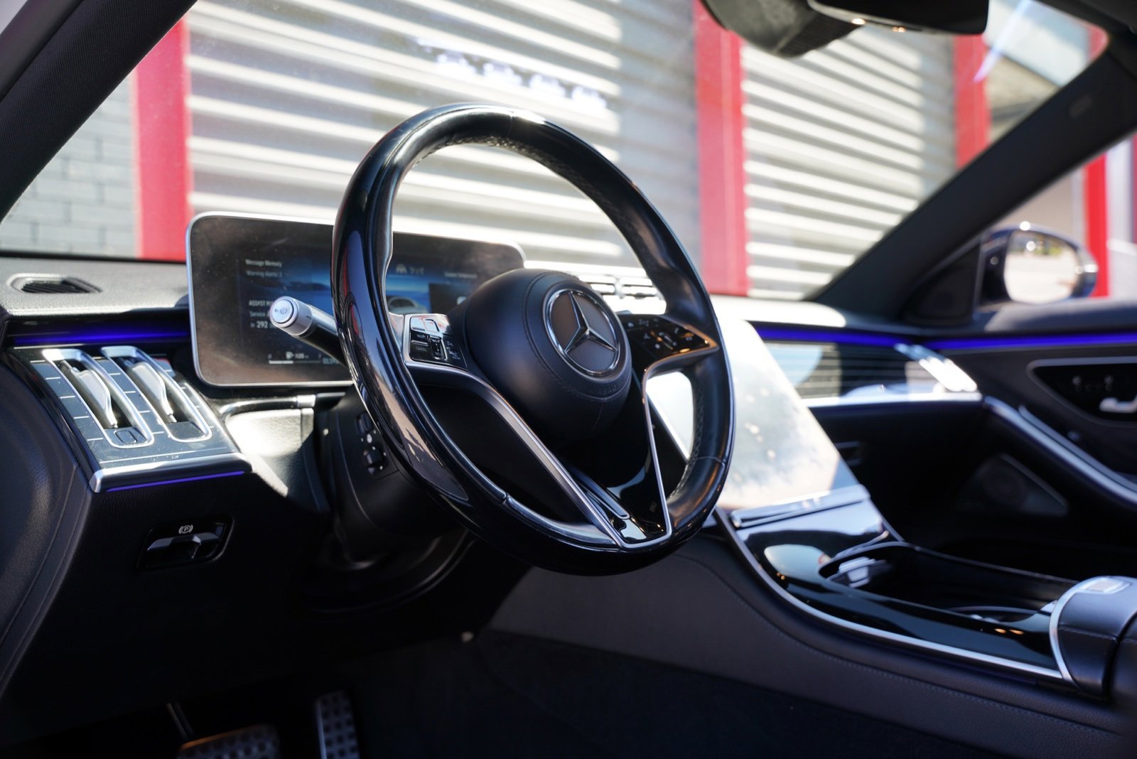 Used 2021 Mercedes-Benz S 580 4MATIC Sedan image 3