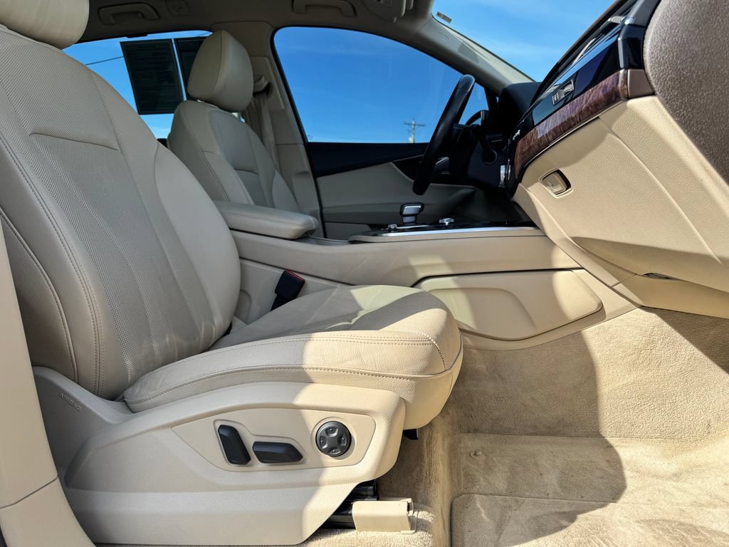 Used 2019 Audi Q7 3.0T Prestige w/ Prestige Package AWD/4WD image 10