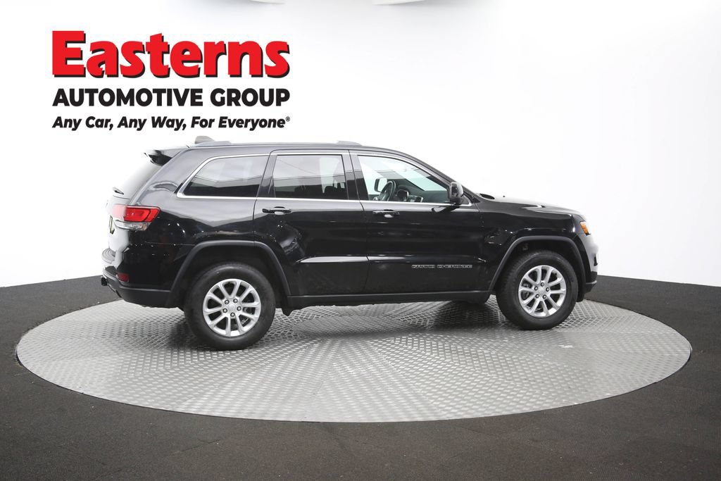 Used 2021 Jeep Grand Cherokee Laredo AWD/4WD image 46