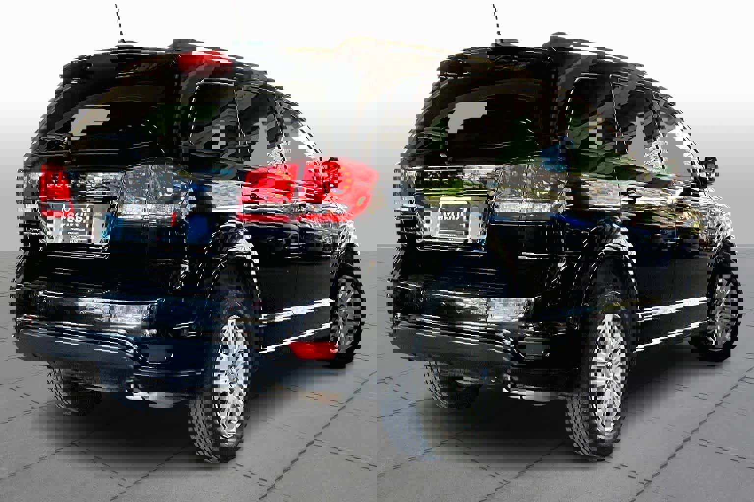 Used 2019 Dodge Journey SE image 12