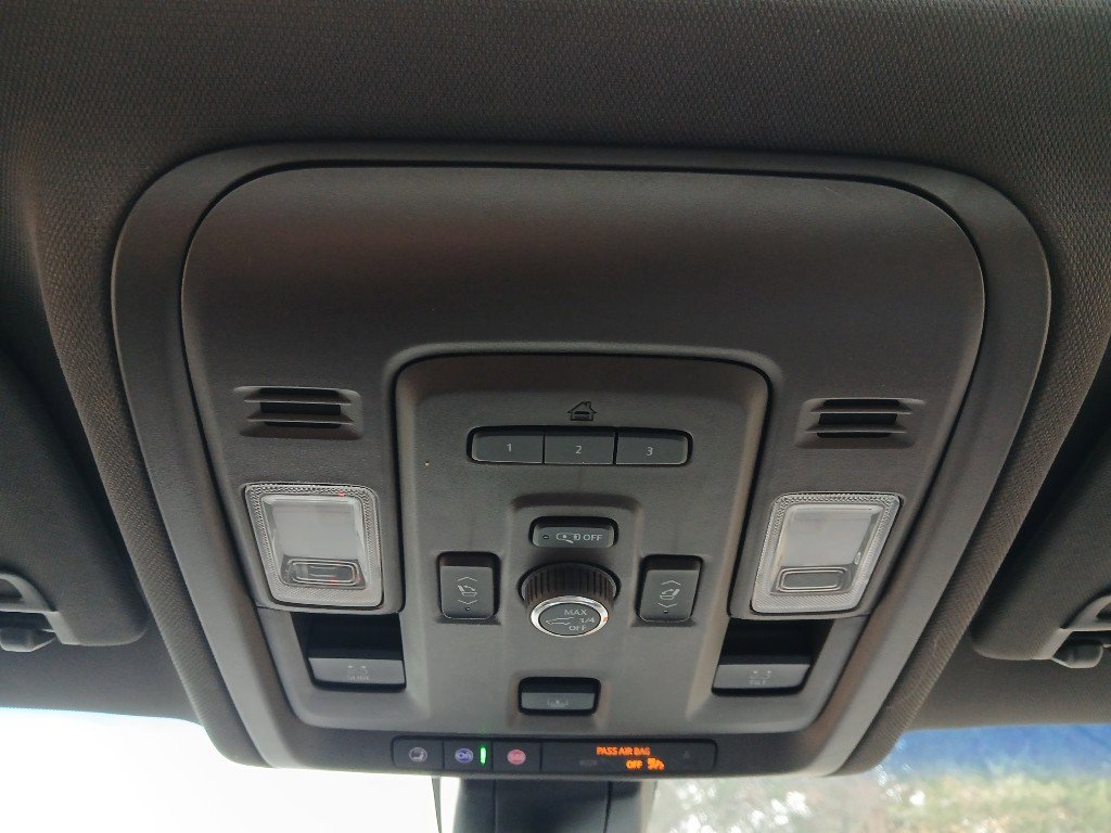 Used 2022 Chevrolet Suburban Z71 w/ Luxury Package image 43