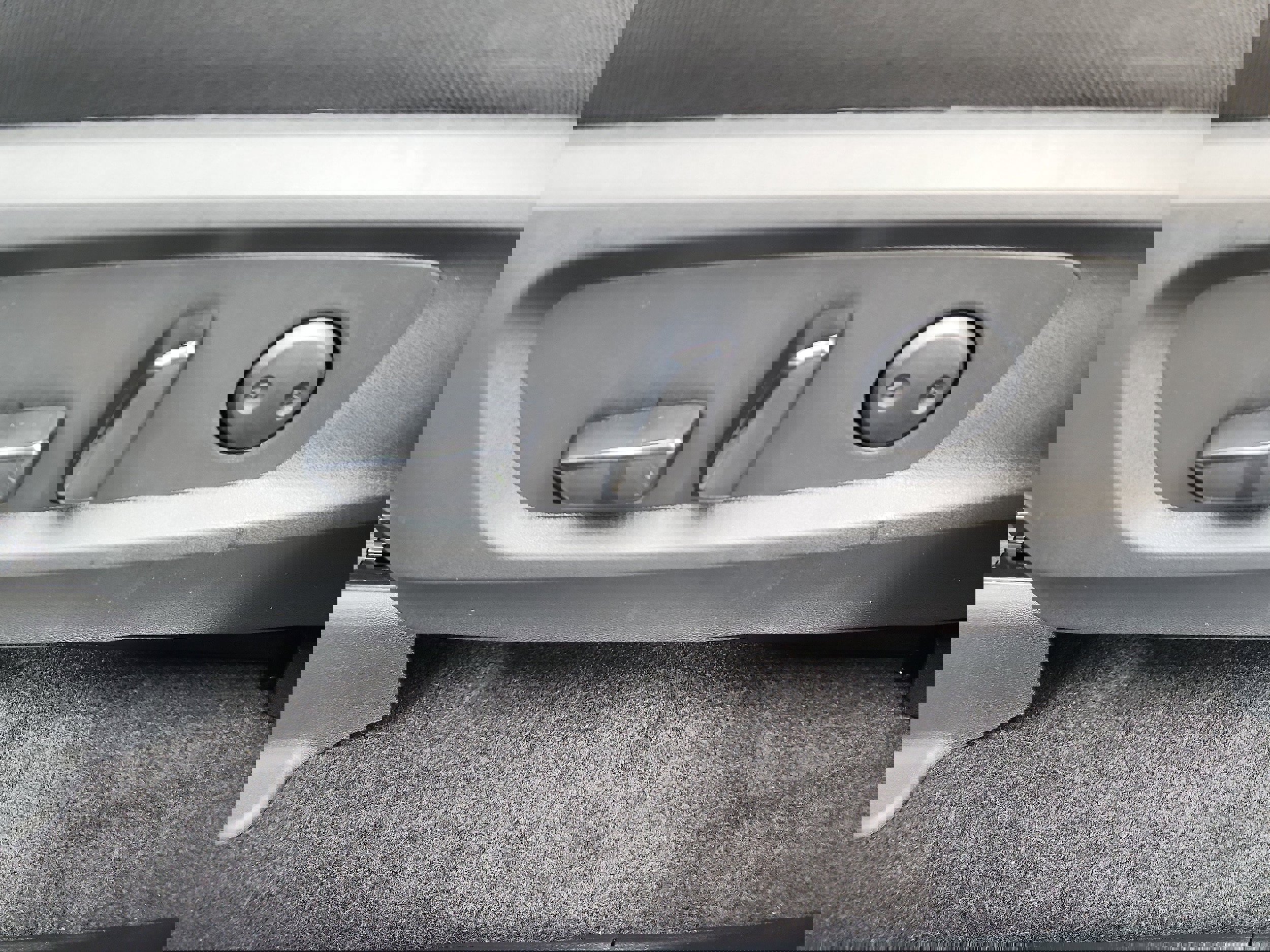 New 2025 Nissan Pathfinder SV image 12