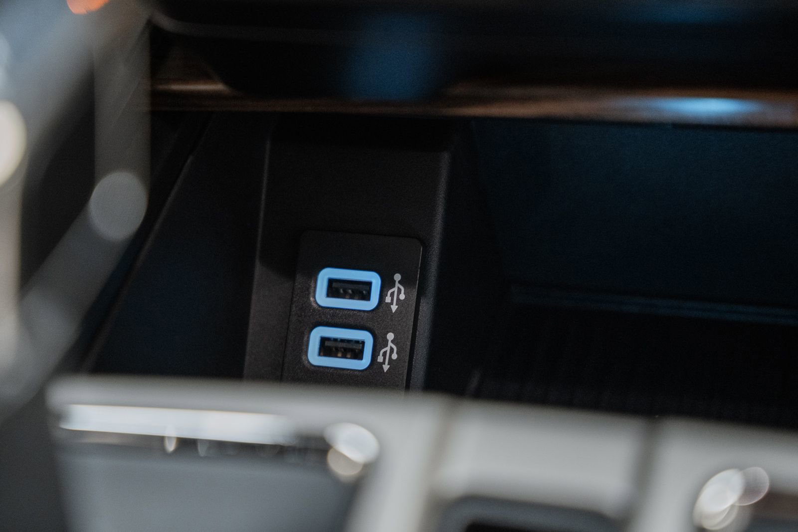 Used 2017 Ford F150 Lariat w/ Equipment Group 502A Luxury image 35