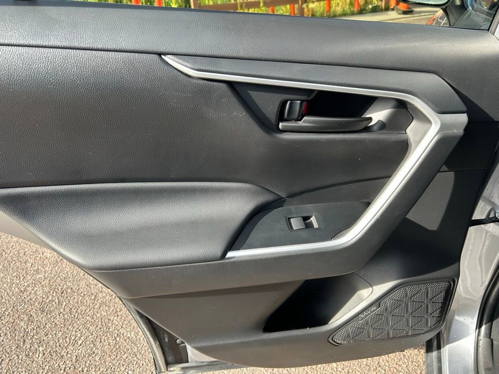 Used 2024 Toyota RAV4 LE image 30