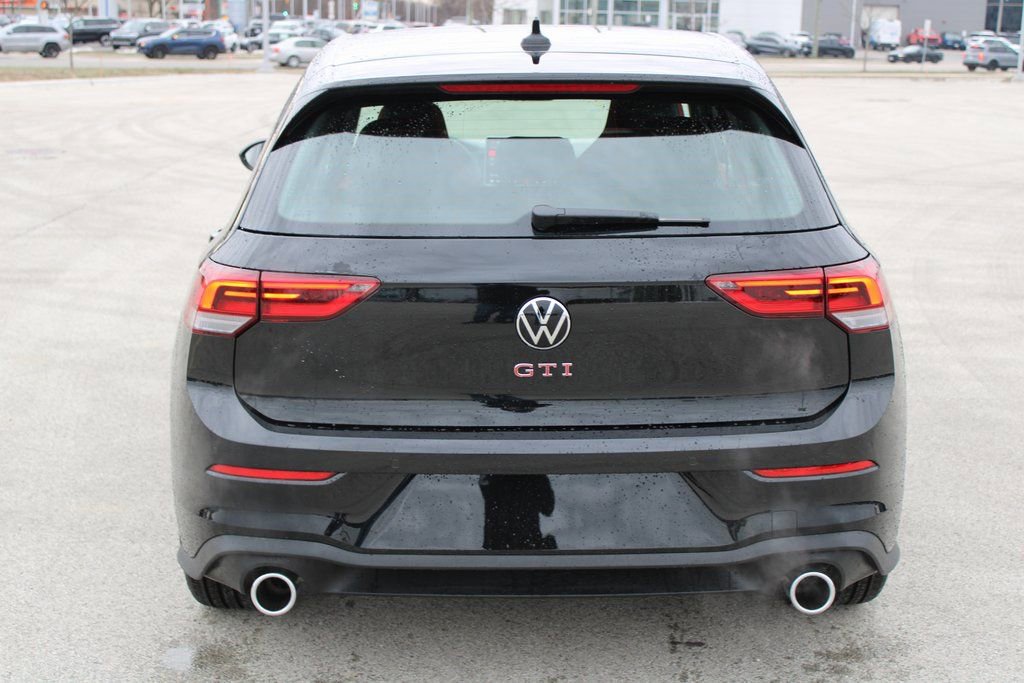 New 2026 Volkswagen GTI SE FWD image 5