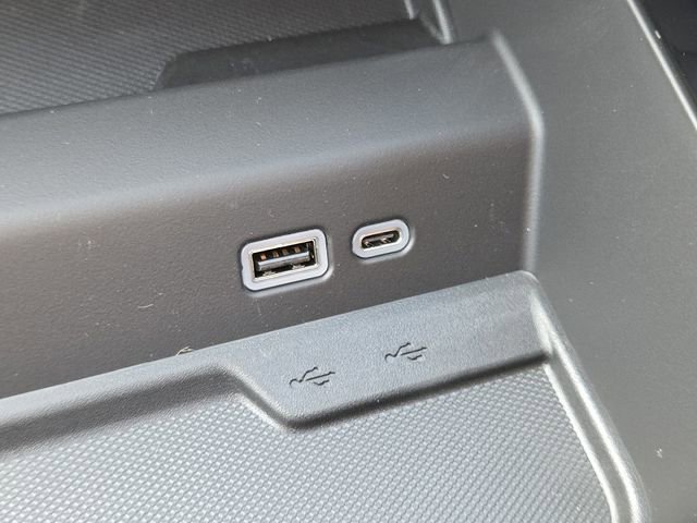 New 2026 Chevrolet Suburban High Country image 9