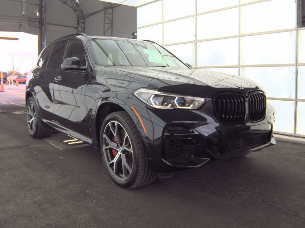 Used 2022 BMW X5 M50i w/ Executive Package AWD/4WD image 3