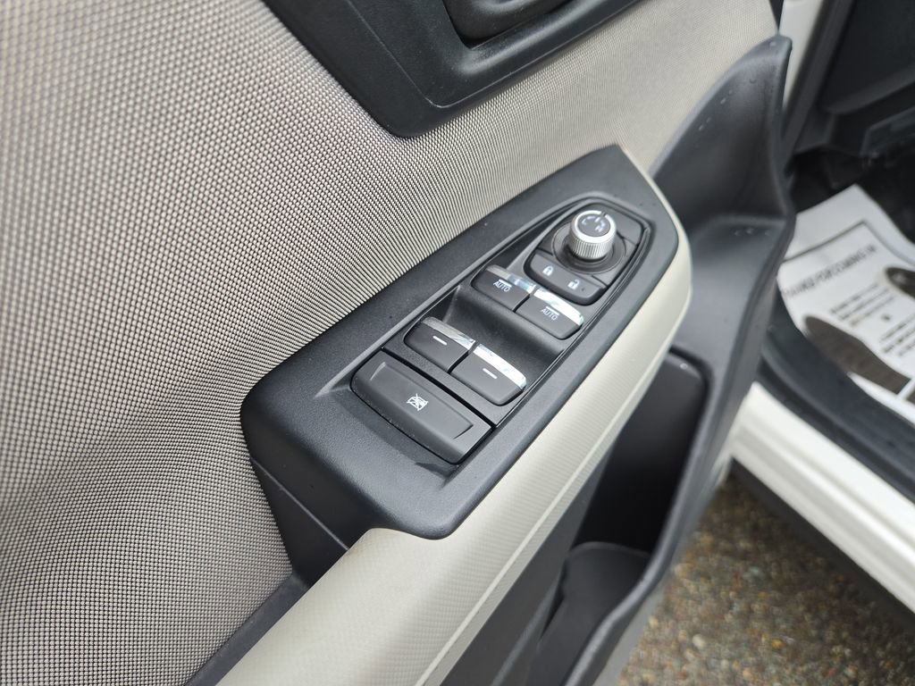 Used 2025 Subaru Forester Premium image 13