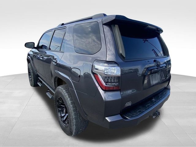 Used 2021 Toyota 4Runner Venture w/ Moonroof Package AWD/4WD image 10