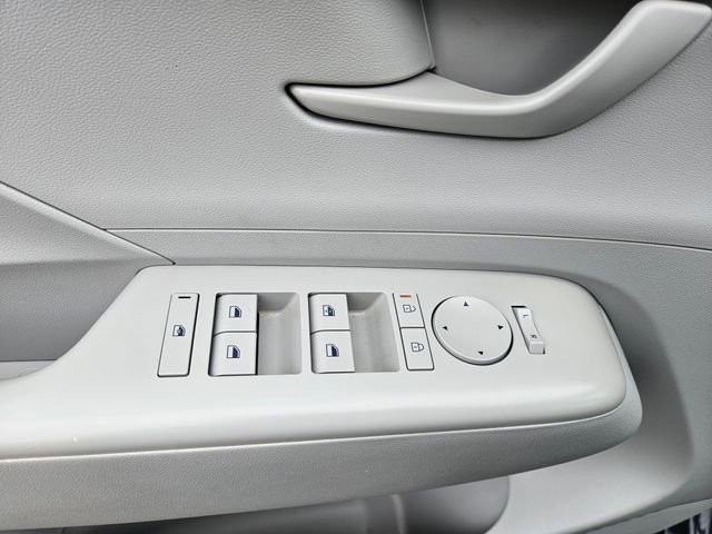 Used 2024 Hyundai Kona SEL AWD/4WD image 17