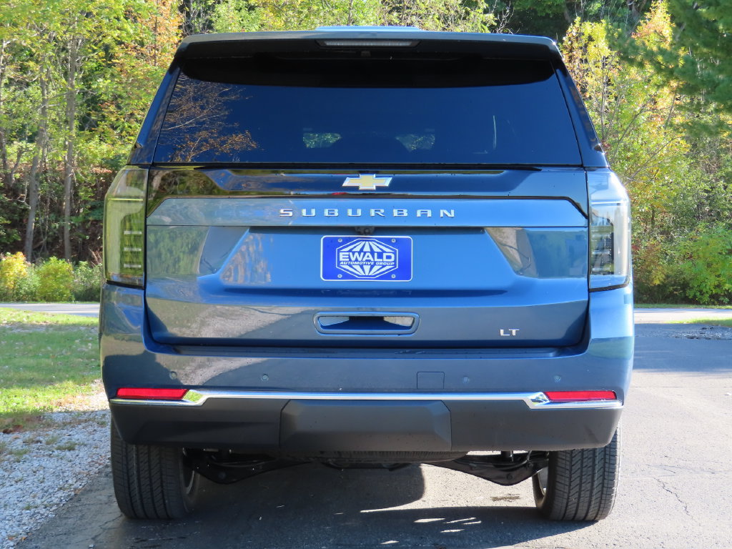 New 2027 Chevrolet Suburban LT w/ Comfort Package AWD/4WD image 22