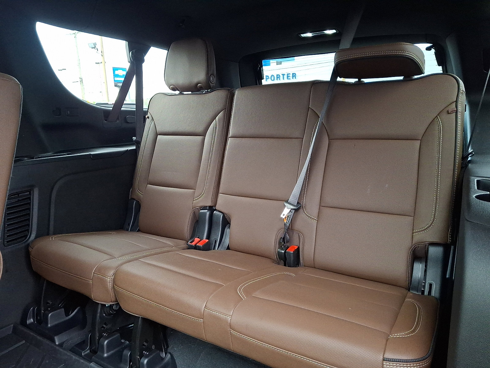 Used 2025 Chevrolet Suburban High Country image 12