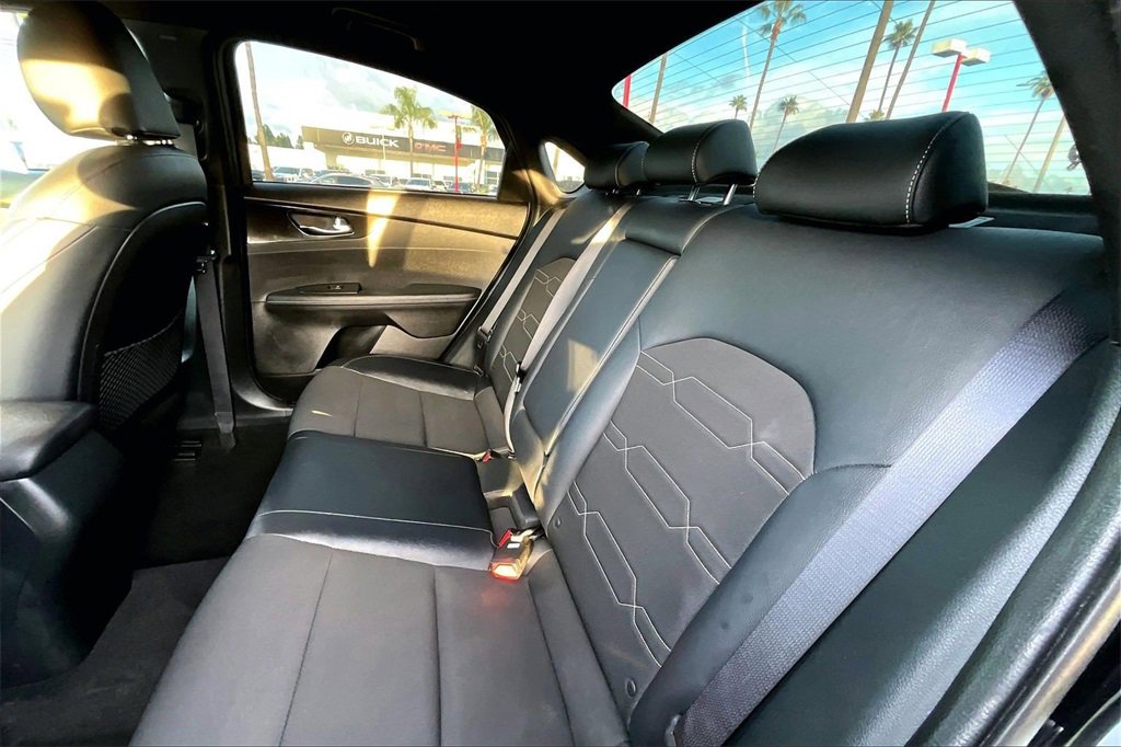 Used 2024 Kia Forte GT-Line image 15