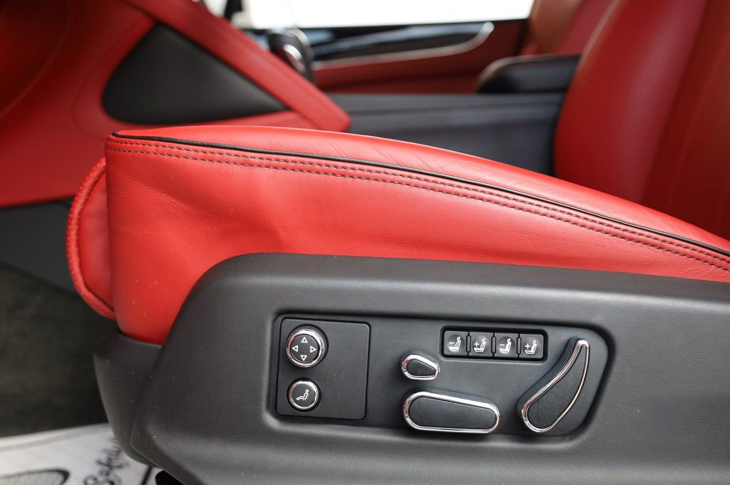 Used 2023 Bentley Bentayga Extended Wheelbase image 23