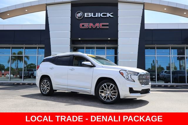 Used 2024 GMC Terrain Denali w/ Denali Premium Package image 1